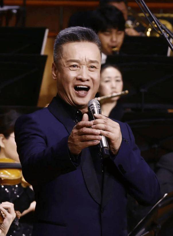 内娱最深情的男人是他！娶15岁爱上的女孩，陪妻子抗癌36年不离不弃-第3张图片-旧杳电影网