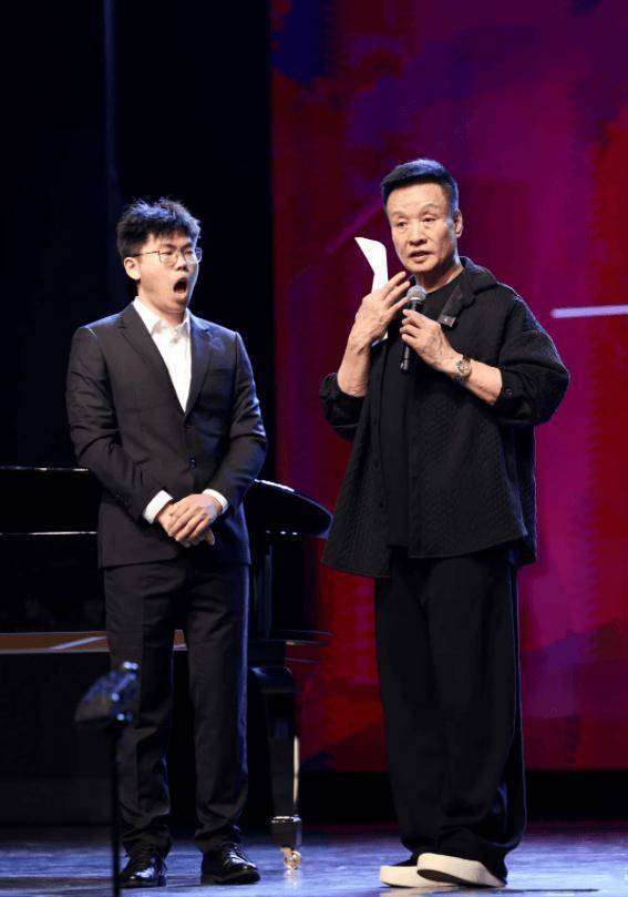 内娱最深情的男人是他！娶15岁爱上的女孩，陪妻子抗癌36年不离不弃-第4张图片-旧杳电影网