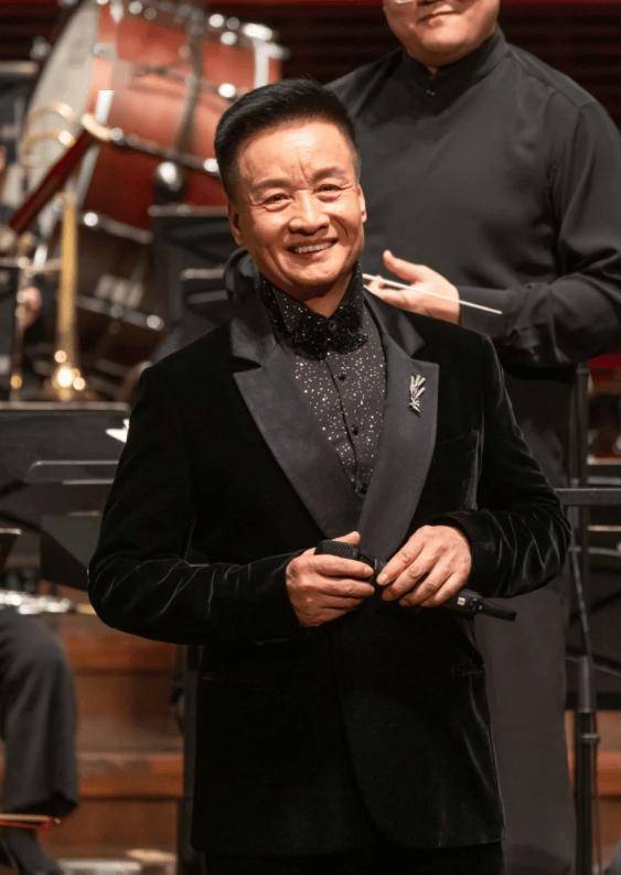 内娱最深情的男人是他！娶15岁爱上的女孩，陪妻子抗癌36年不离不弃-第9张图片-旧杳电影网