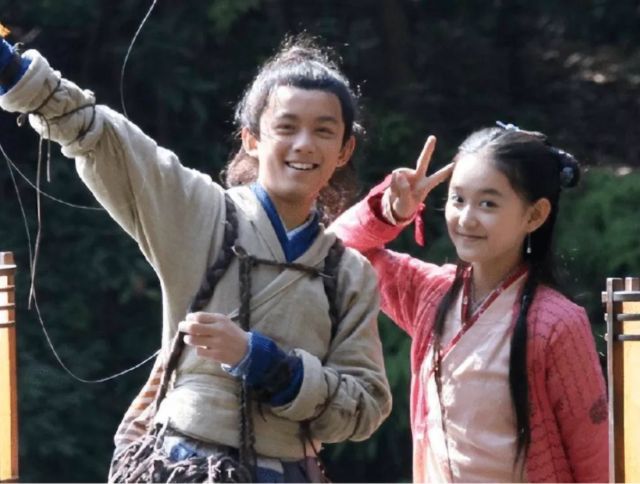 吴磊火速辟谣“床照”风波，白珊珊说被盗号，微博回应：并没有-第8张图片-旧杳电影网