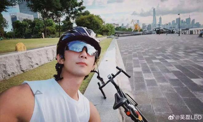 吴磊火速辟谣“床照”风波，白珊珊说被盗号，微博回应：并没有-第10张图片-旧杳电影网