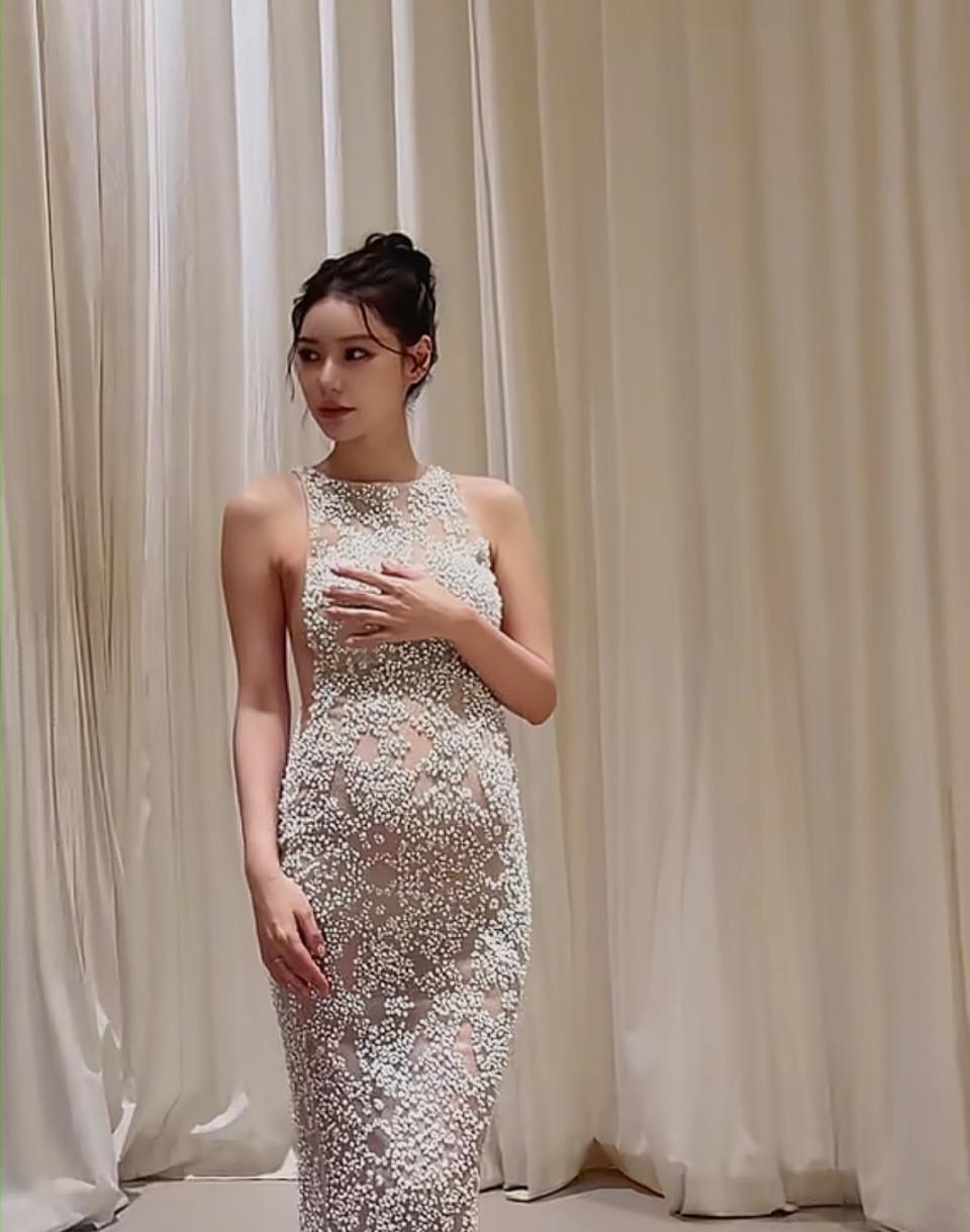 马筱梅拍孕妇写真,露出大孕肚后惹来不少争议!网友:铁定是女孩-第6张图片-旧杳电影网 马筱梅拍孕妇写真,露出大孕肚后惹来不少争议!网友:铁定是女孩-第6张图片-旧杳电影网