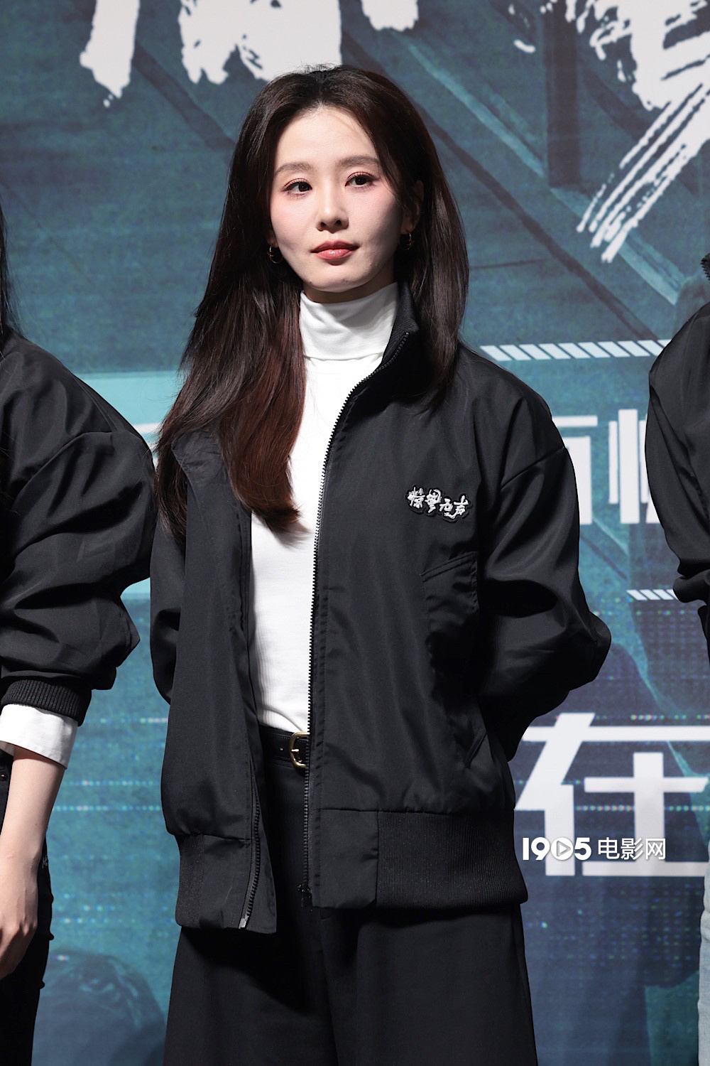 《惊蛰无声》见面会 朱一龙回应搭戏诗诗和师姐-第8张图片-旧杳电影网