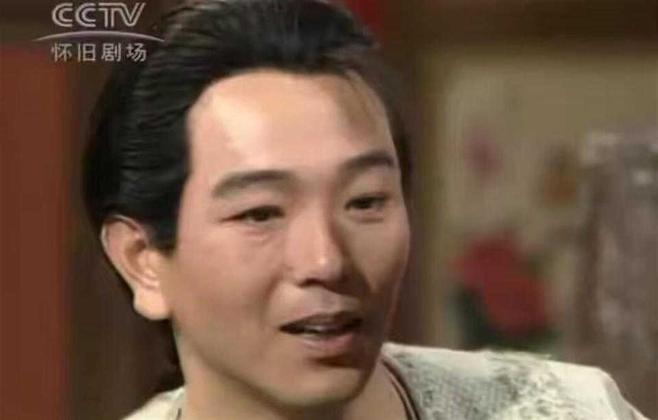 明明不差钱，却节俭到倪萍都看不下去，零绯闻的他戏里戏外反差大-第17张图片-旧杳电影网