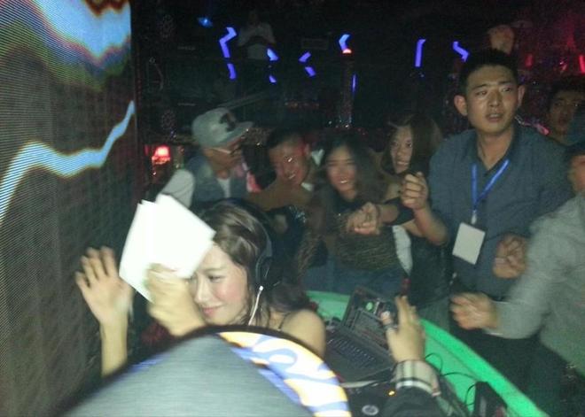 香港艳星下嫁山东农村,曾不雅照满天飞,现状曝光,生了一个儿子-第9张图片-旧杳电影网 香港艳星下嫁山东农村,曾不雅照满天飞,现状曝光,生了一个儿子-第9张图片-旧杳电影网