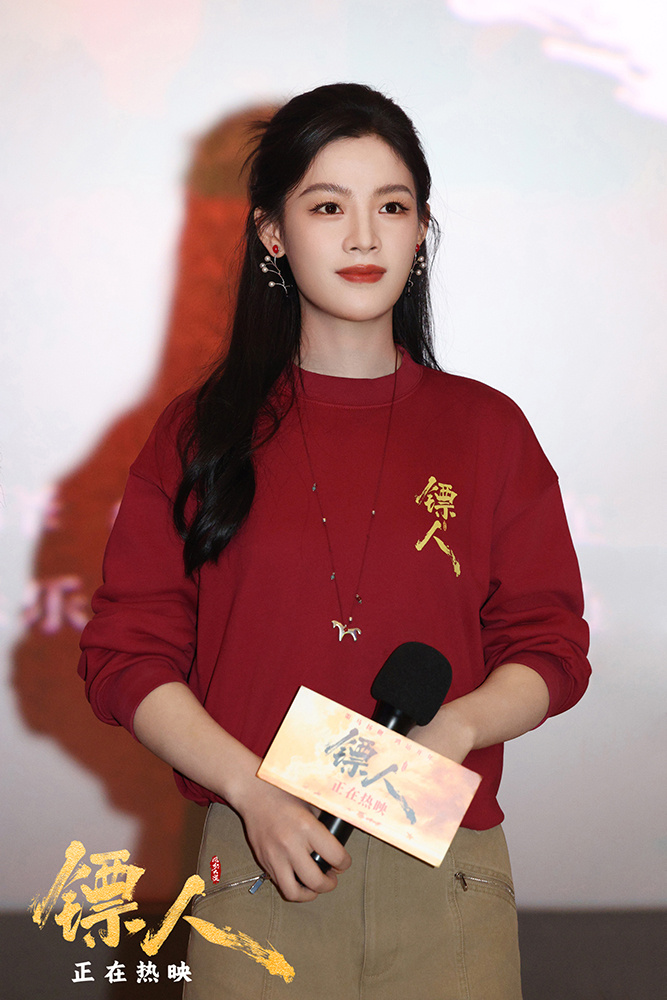 袁和平 吴京 于适 陈丽君畅聊幕后 《镖人》路演-第5张图片-旧杳电影网 袁和平 吴京 于适 陈丽君畅聊幕后 《镖人》路演-第5张图片-旧杳电影网