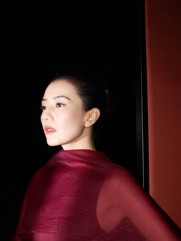 高圆圆穿酒红色纱裙美貌养眼 尽显女神范-第4张图片-旧杳电影网 高圆圆穿酒红色纱裙美貌养眼 尽显女神范-第4张图片-旧杳电影网