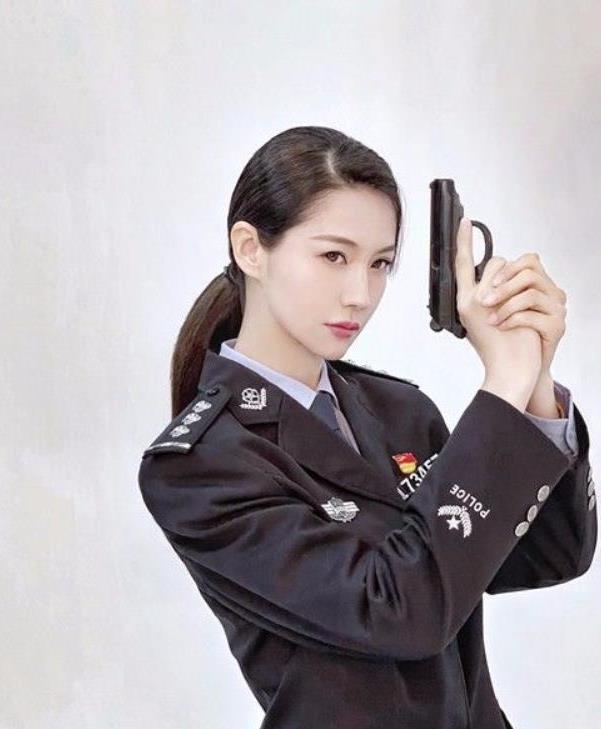 花花型警(花花刑警电影)-第1张图片-九妖电影