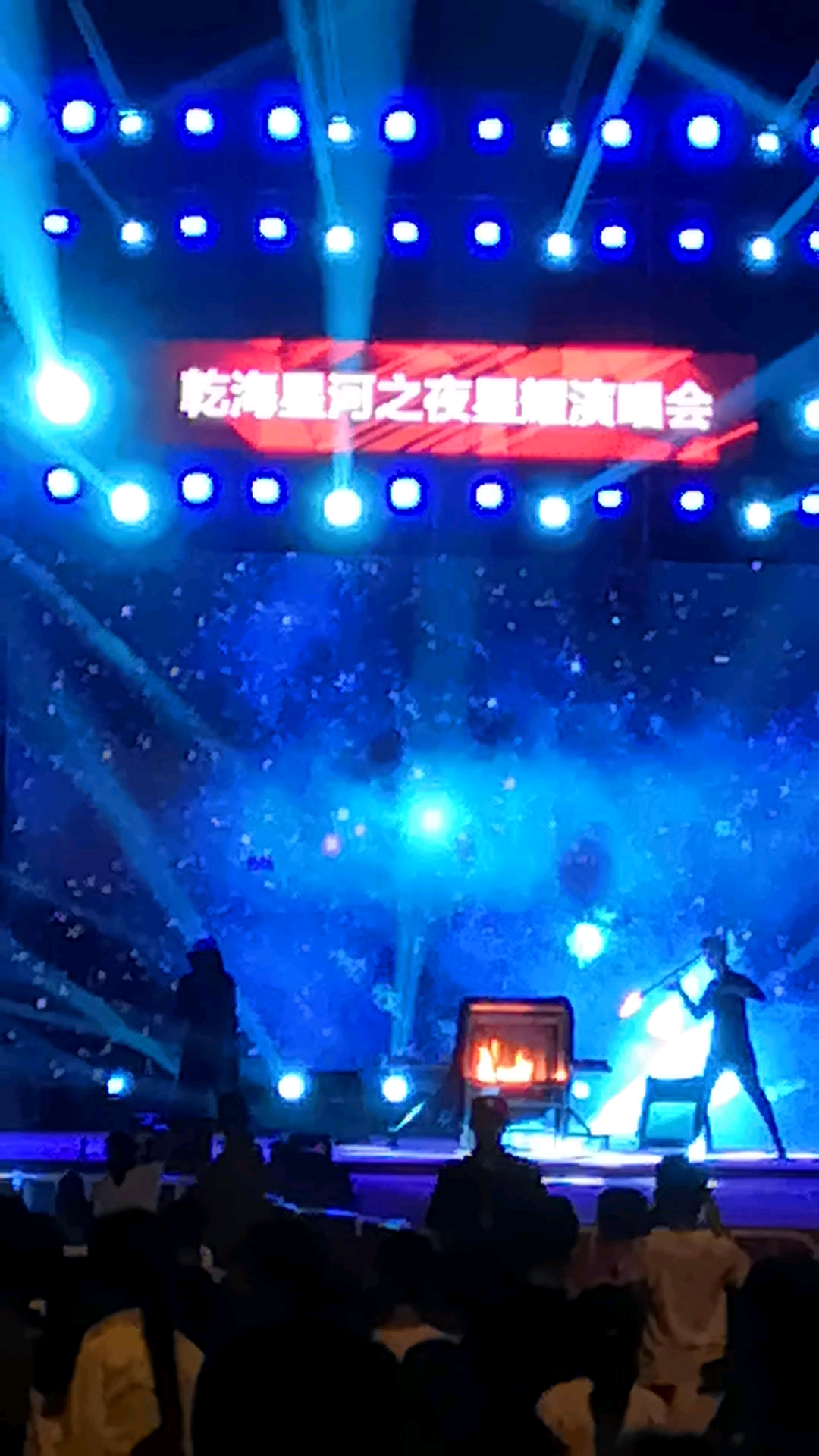 活人夜(活人夜里能看见鬼吗)-第2张图片-九妖电影